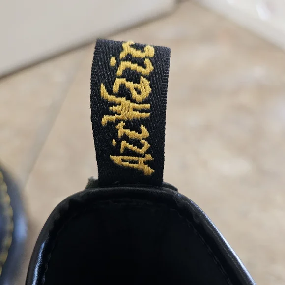 Dr. Martens 1460 Bex Boots Like New - Picture 9 of 10